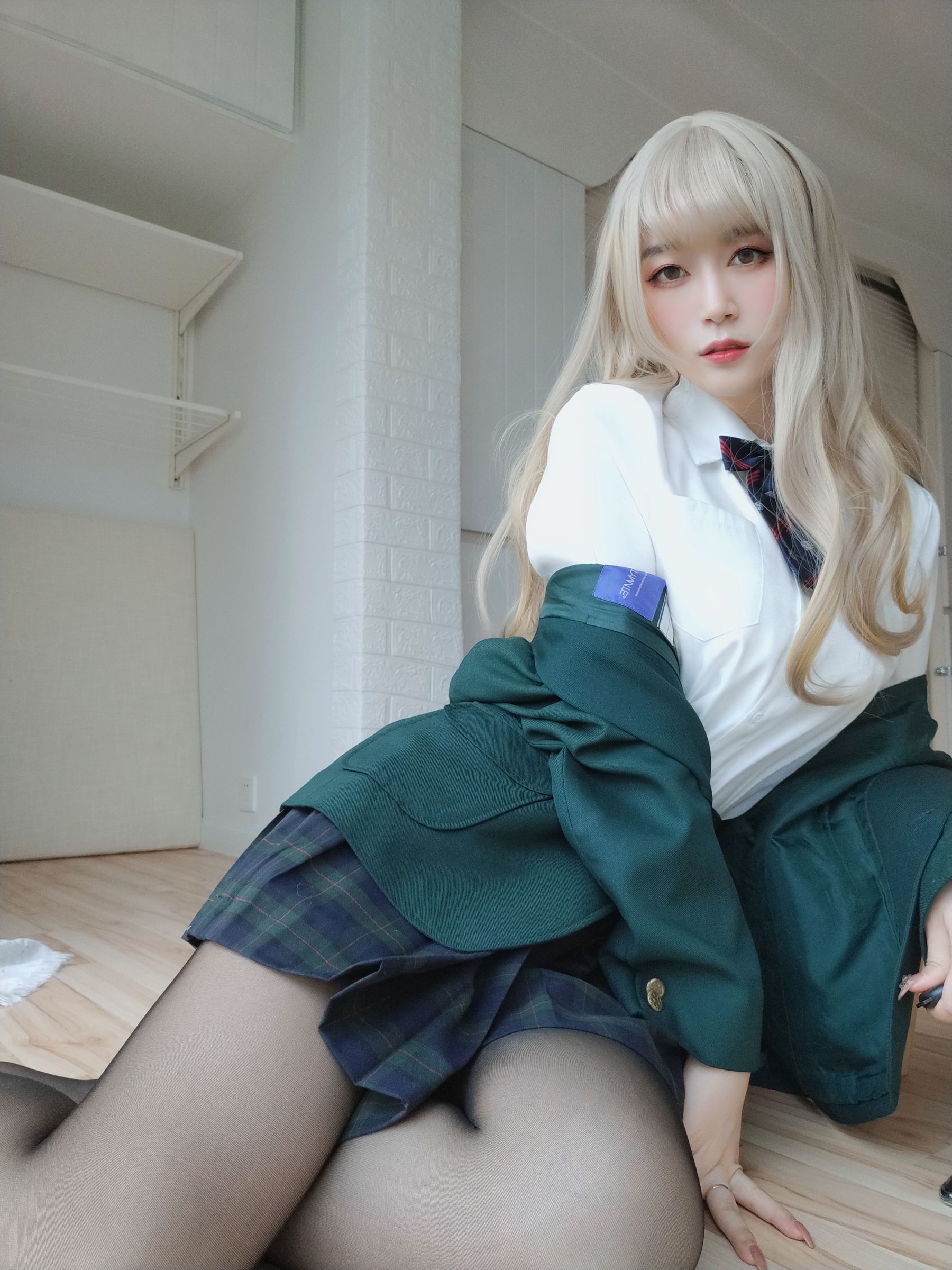 [COS写真]小姐姐白银81–灰色空间插图9